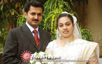 Anoop Alphy Wedding Picture